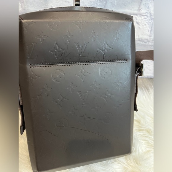 NEW ARRIVAL Louis Vuitton Bobby Shoulder Bag M46520 Monogram Glacé Crossbody - Picture 2 of 16